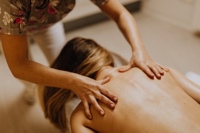 Abhyanga Massage