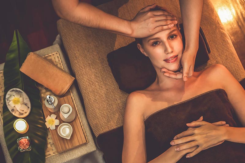 Schultermassage und oberer Rücken – Techniken für Paare